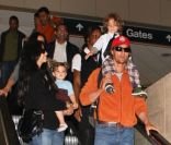 Matthew McConaughey et sa compagne Camila avec leurs enfants à la Nouvelle-Orléans en novembre 2011<br />