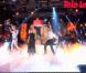 Loana chante Comme je t'aime, entourée de ses danseurs, sur le plateau des Années 2000 : Le retour, sur M6, mercredi 28 décembre 2011