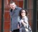 Jason Segel sensible au charme de cette belle inconnue, à New York le 2 janvier 2012