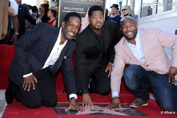 Les Boyz II Men, composés de Shawn Stockman, Nathan Morris et Wanya Morris, reçoivent leur étoile sur le Walk of Fame à Los Angeles, le 5 janvier 2011.