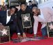 Les Boyz II Men, composés de Shawn Stockman, Nathan Morris et Wanya Morris, reçoivent leur étoile sur le Walk of Fame à Los Angeles, le 5 janvier 2011.