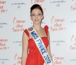 Delphine Wespiser lors de l'avant-première de L'amour dure trois ans à Paris le 7 janvier 2012