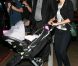 Jessica Alba rentre du Mexique. Ici, à l'aéroport LAX de Los Angeles. Début janvier 2012.