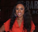 Jennifer Hudson signe des exemplaires de son livre à Los Angeles. Le 12 janvier 2012.