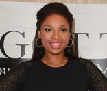 Jennifer Hudson, radieuse dans son nouveau corps de déesse, présente son livre à New York, le 11 janvier 2012.