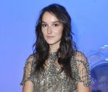 Anaïs Demoustier défile pour Alberta Ferretti, à Milan, le vendredi 13 janvier 2012.