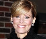 Elisabeth Banks sort du show de David Letterman, le 16 janvier 2012 à New York