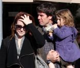 Alyson Hannigan et sa petite famille sont sortis déjeuner au restaurant Il Pastaio à Los Angeles, le 17 janvier 2012.