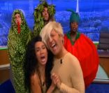 Amelle Chahbi et Arthur se prennent pour Adam et Ève dans un extrait de Ce soir avec Arthur diffusée lundi 16 janvier 2012 sur Comédie +