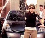 Rachel Bilson dans une vidéo Funny or Die. Capture d'écran