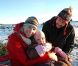 La princesse Ingrid Alexandra de Norvège peu avant son 3e anniversaire, avec ses parents le prince Haakon et la princesse Mette-Marit et son demi-frère Marius, en décembre 2006. 