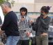Justin Bieber et Selena Gomez font leurs courses dans un supermarché de Los Angeles, le 14 janvier 2012.