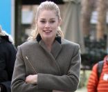 Doutzen Kroes dans les rues de New York dans un ravissant style masculin-féminin. Le 25 janvier 2012