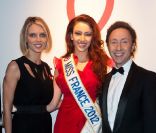 Sylvie Tellier, Delphine Wespiser et Stéphane Bern lors du Dîner de la mode pour le Sidaction, le 26 janvier 2012