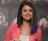 Selena Gomez reçoit un disque de platine à Mexico, le 26 janvier 2012.