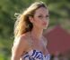 Candice Swanepoel en plein shooting pour Victoria's Secret à Saint-Barthélémy, le 29 janvier 2012.