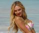 Candice Swanepoel en plein shooting pour Victoria's Secret à Saint-Barthélémy, le 29 janvier 2012.