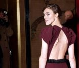 Keira Knightley, divine, entourée de ses partenaires de jeu : son chéri veille