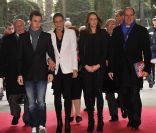 <p>Une arrivée en famille au chapiteau Fontvieille, vers 15 heures le 5 février 2012 : Louis Ducruet et le prince Albert se sont joints à la princesse Stéphanie et Pauline.</p>
<p>La première édition du festival New Generation, placé sous la présiden