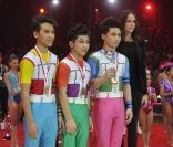  La troupe nationale acrobatique de Pékin pose avec son Junior d'argent, remis par Pauline Ducruet. 
 La première édition du festival New Generation, placé sous la présidence de SAS la princesse Stéphanie de Monaco et dont le jury était présidé par Pauline Ducruet, s'est achevée en fanfare dimanche 5 février 2012, avec la remise de prix sous le chapiteau Fontvieille de Monte-Carlo. 