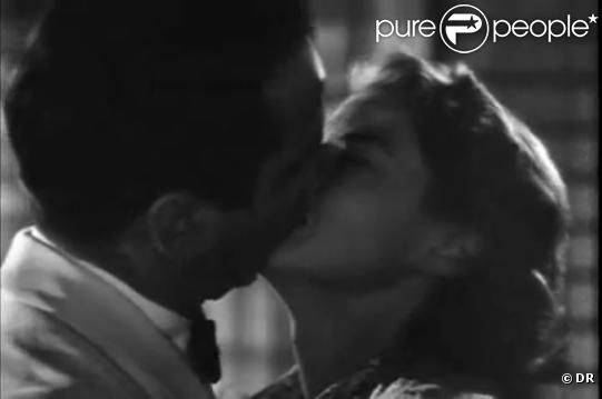    Les plus beaux baisers du cinéma   
 Baiser passionné entre Humphrey Bogart et Ingrid Bergman en 1942 dans 