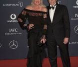  Günter Netzer et sa femme Elvira. 
 La cérémonie des Laureus World Sports Awards 2012, qui s'est déroulée le 6 février à Londres avec Clive Owen en maître de cérémonie, a notamment consacré Novak Djokovic Sportif de l'année, devant un parterre de légendes et de couples stars du sport. 
