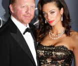  Boris Becker et sa femme Lilly Kerssenberg, sublime comme toujours, lors des Laureus World Sports Awards 2012. 
 La cérémonie des Laureus World Sports Awards 2012, qui s'est déroulée le 6 février à Londres avec Clive Owen en maître de cérémonie, a notamment consacré Novak Djokovic Sportif de l'année, devant un parterre de légendes et de couples stars du sport. 