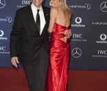  Mark Spitz et Annabelle Bond. 
 La cérémonie des Laureus World Sports Awards 2012, qui s'est déroulée le 6 février à Londres avec Clive Owen en maître de cérémonie, a notamment consacré Novak Djokovic Sportif de l'année, devant un parterre de légendes et de couples stars du sport. 