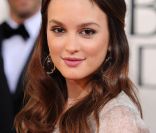 La beauté brune Leighton Meester toujours glamour sur le tapis rouge  