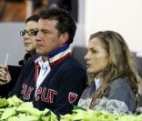 Benjamin Castaldi et sa femme Vanessa Broussouloux à Villepinte en décembre 2011<em><br /></em>