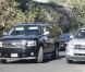 Brad Pitt et Angelina Jolie enc ompagnie de leurs enfants se rendent en voiture au McDonald's à Los Angeles le 3 mars 2012