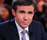 David Pujadas juste avant la prise d\'antenne de l\'émission de France 2 <em>Des paroles et des actes</em>, le 6 mars 2012.