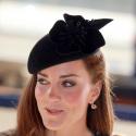 Kate Middleton : Sublime et élégante, elle soutient la reine en tournée royale