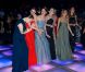  Charlotte Casiraghi et ses amies déchaînées sur la piste de danse. 
 Le Bal de la Rose 2012, sous l'impulsion de la princesse Caroline de Monaco, présidente de la Fondation Princesse Grace, a mis la Salle des Etoiles du Sporting Club de Monaco à la mode folle, colorée et rock du Londres des années 1960, Swinging London, le 24 mars 2012. 