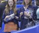 La princesse Alexandra de Hanovre, 12 ans, assistait le 27 mars 2012 aux championnats du monde de patinage artistique à Nice avec sa mère la princesse Caroline, non loin de la marraine de l'événement, Surya Bonaly.