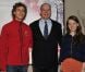 Le prince Albert II de Monaco et sa nièce la princesse Alexandra de Hanovre avec le patineur monégasque Kim Lucine et le président de la Fédération française des sports de glace Didier Gailhaguet, le 27 mars 2012 à Nice.