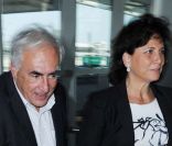 Dominique Strauss-Kahn et Anne Sinclair quittent New York, le 3 septembre 2011.