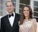 Kate Middleton avec le prince William au 10e gala annuel de l'ARK, en juin 2011. La duchesse de Cambridge porte une robe Jenny Packham.