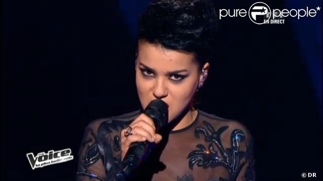 Sonia Lacen interprète "Russian Roulette" en direct