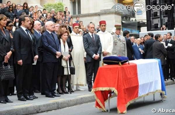 Honneur Militaire pour Yves Saint Laurent