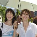 Jane Birkin et Charlotte Gainsbourg : Mère et fille réunies pour chanter Serge