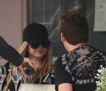Avril Lavigne : Journée romantique à Paris avec un bel inconnu