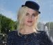 Cécile Cassel assiste au défilé Chanel qui présente sa collection Croisière 2012-2013 au château de Versailles. Le 14 mai 2012.