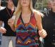 Paris Hilton arrive à l'aéroport de Nice, le samedi 19 mai 2012.