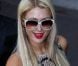 Paris Hilton arrive sur le plateau du  Grand Journal , à Cannes, le samedi 19 mai 2012.