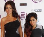 Snooki et sa copine Jennifer JWoow Fairley à Belfast, le 6 novembre 2011.