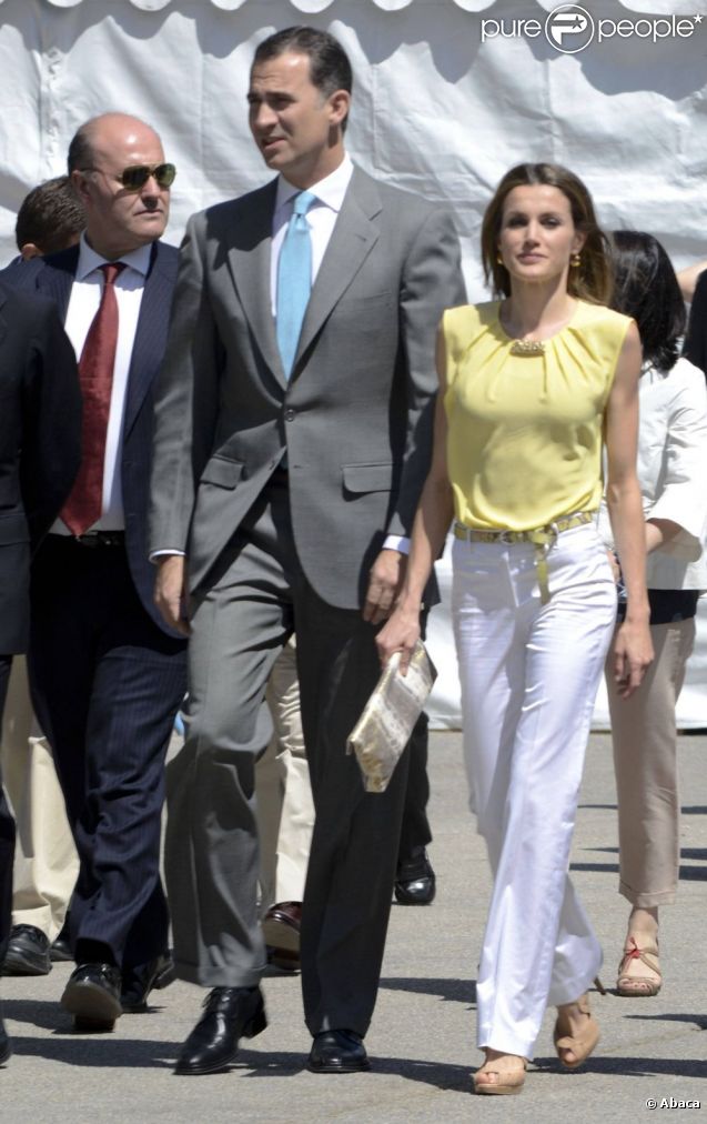 AGENDA DE LOS PRINCIPES DE ASTURIAS - Página 28 859687-felipe-et-letizia-d-espagne-637x0-2