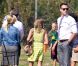Reese Witherspoon, son mari Jim Toth et sa fille Ava à Brentwood pour le match de football du petit Deacon, Los Angeles, le 1er juin 2012.