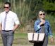 Reese Witherspoon et son mari Jim Toth à Brentwood pour le match de football du petit Deacon, Los Angeles, le 1er juin 2012.