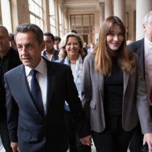 <p>Nicolas Sarkozy et son épouse Carla Bruni-Sarkozy sont allés voter au lycée Jean de la Fontaine dans le 16e arrondissement de Paris le 10 juin 2012</p>